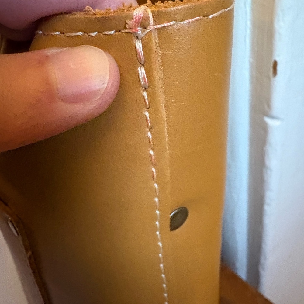 Portland Leather Goods Mango Mini Zip Crossbody - Picture 4 of 5